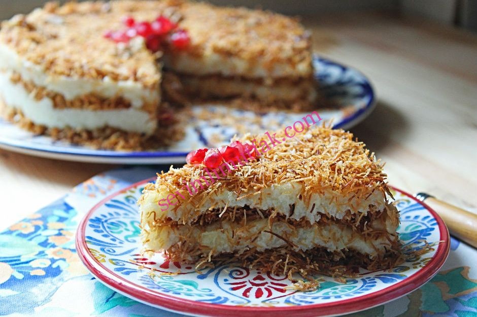 Kadayıflı İrmik Pastası Kadayıflı İrmik Pastası
