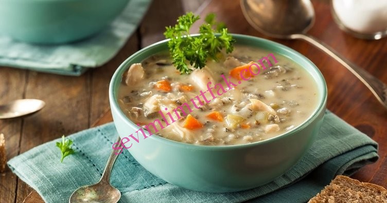 Sebzeli Tavuk Suyu Çorbası Sebzeli Tavuk Suyu Çorbası