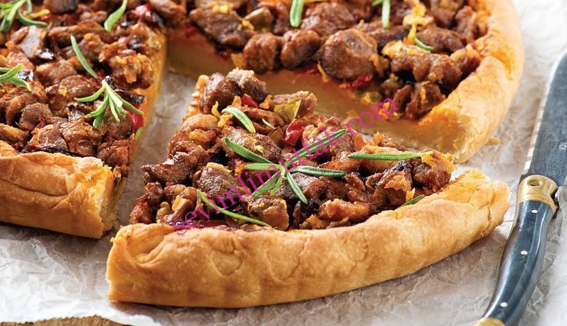 Etli Börek Tarifi Etli Börek Tarifi