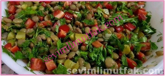 Yeşil Mercimek Salatası Nasıl Yapılır? Yeşil Mercimek Salatası Nasıl Yapılır?