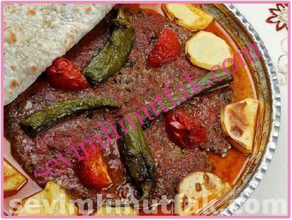 Tepsi Kebabı Nasıl Yapılır? Tepsi Kebabı Nasıl Yapılır?