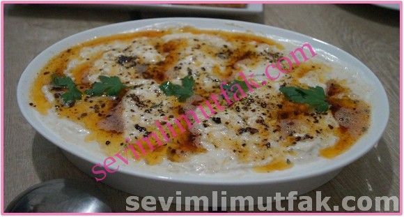 Yoğurtlu Patlıcan Salatası Nasıl Yapılır? Yoğurtlu Patlıcan Salatası Nasıl Yapılır?