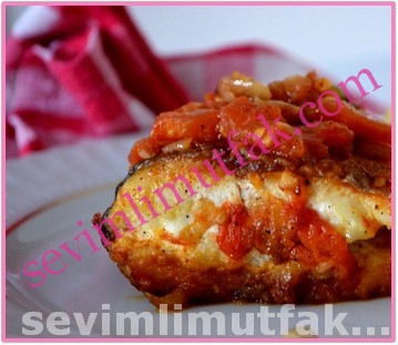 Domates Soslu Çipura Nasıl Yapılır? Domates Soslu Çipura Nasıl Yapılır?