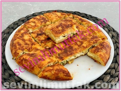 Tavada Bayat Ekmek Böreği Nasıl Yapılır? Tavada Bayat Ekmek Böreği Nasıl Yapılır?