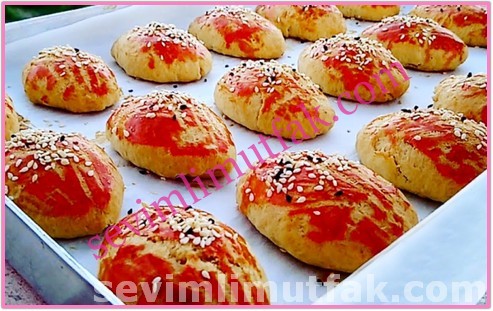 Kıyır Kıyır Pastane Poğaçası Nasıl Yapılır? Kıyır Kıyır Pastane Poğaçası Nasıl Yapılır?