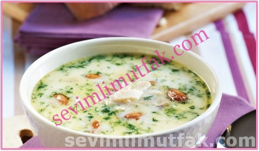 Kremalı ve Mantarlı Erişte Çorbası Nasıl Yapılır? Kremalı ve Mantarlı Erişte Çorbası Nasıl Yapılır?