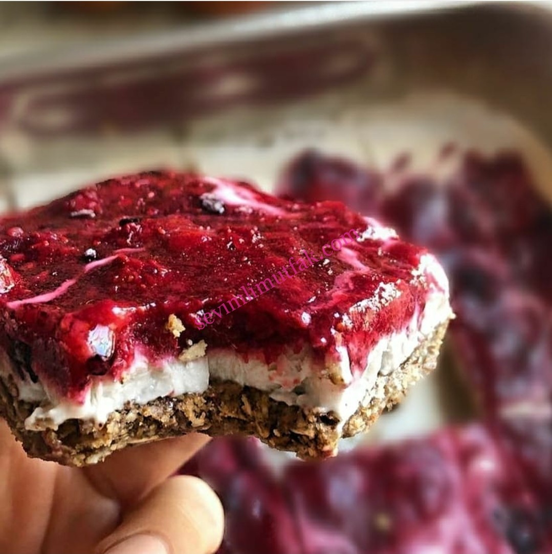 Frambuazlı Pişmeyen Cheesecake Frambuazlı Pişmeyen Cheesecake
