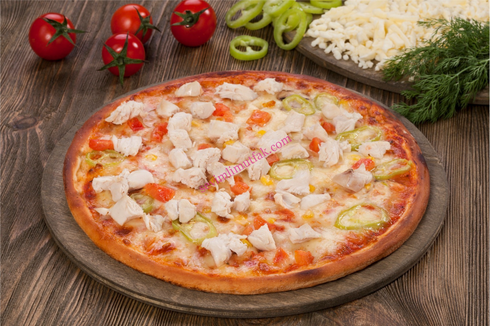 Tavuklu Pizza Nasıl Yapılır? Tavuklu Pizza Nasıl Yapılır?