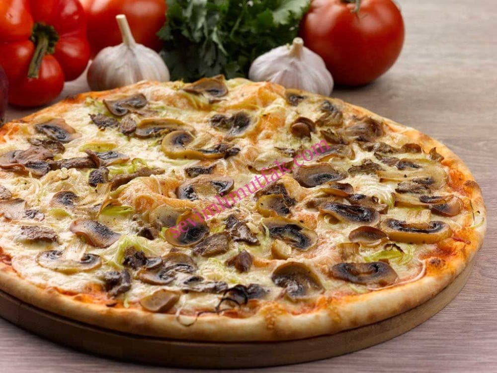 Ev Yapımı Mantarlı Pizza Nasıl Yapılır?