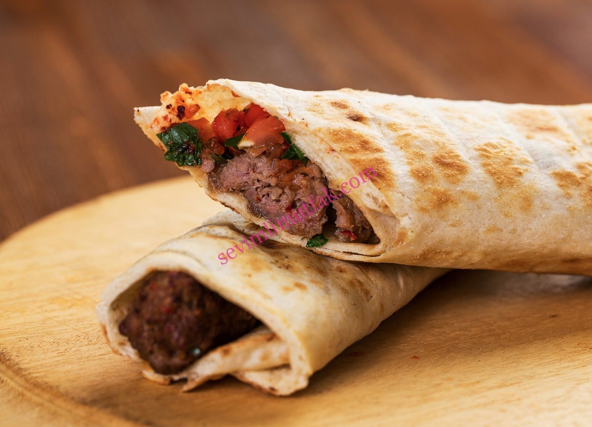 Evde Adana Kebap Nasıl Yapılır? Evde Adana Kebap Nasıl Yapılır?