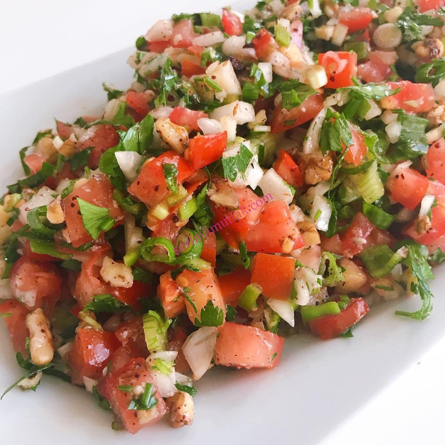Gavurdağı Salatası Tarifi Gavurdağı Salatası Tarifi